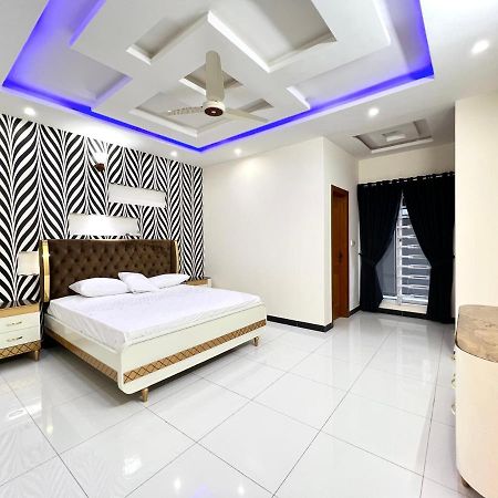 Luxury Executive 2Bedroom Apartment Convenient And Nice Location Исламабад Екстериор снимка